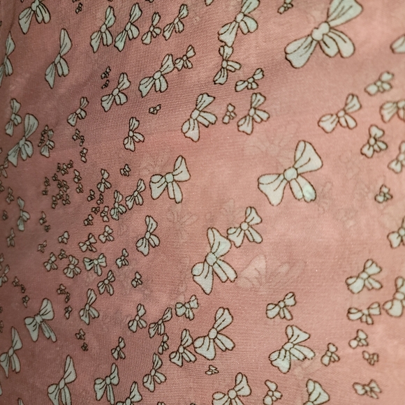 Passport Pink Sleeveless Graphic Blouse with Peter Pan Collar - Picture 3 of 7